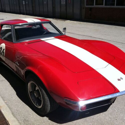 Wiedergeburt einer Corvette. Zum Schluss wurde der Wagen foliert.