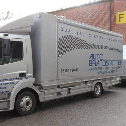 Mercedes Atego, Anhänger, Planenbeschriftung, Bannerfolie