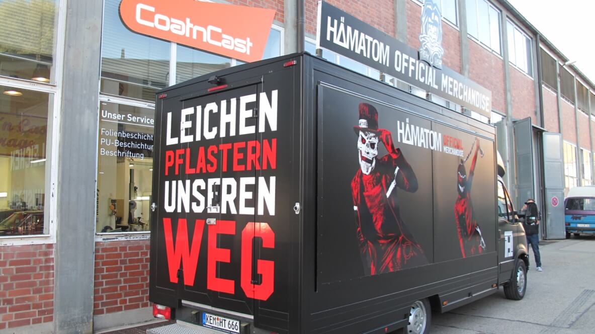 Lackierung und Beschriftung auf Merchandise Truck