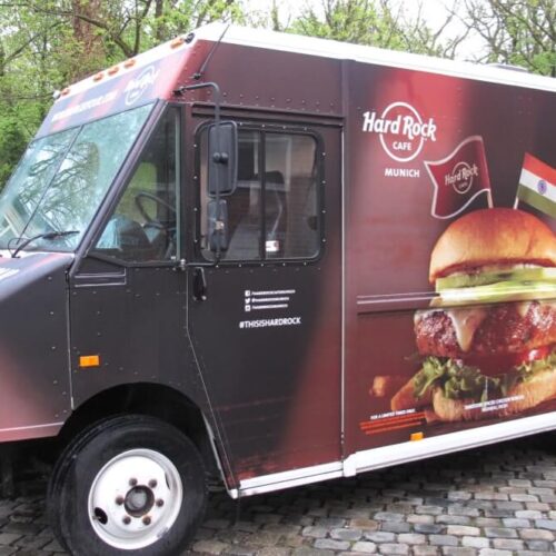 Vollfolierung/Beschriftung eines HardRock Café Foodtrucks