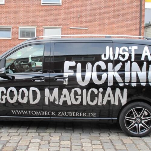 Werbebeschriftung für den Entertainer Tom Beck