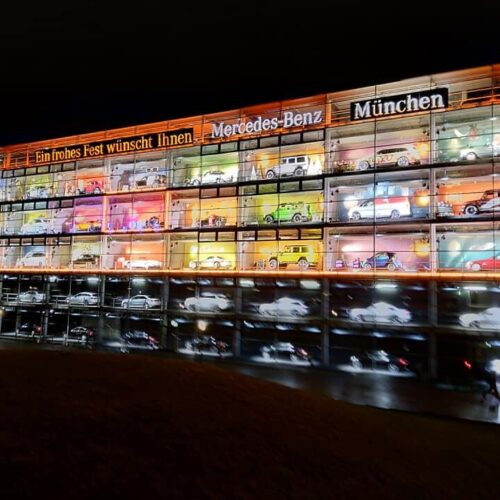 Mercedes-Benz Adventskalender am Standort Arnulfstraße
