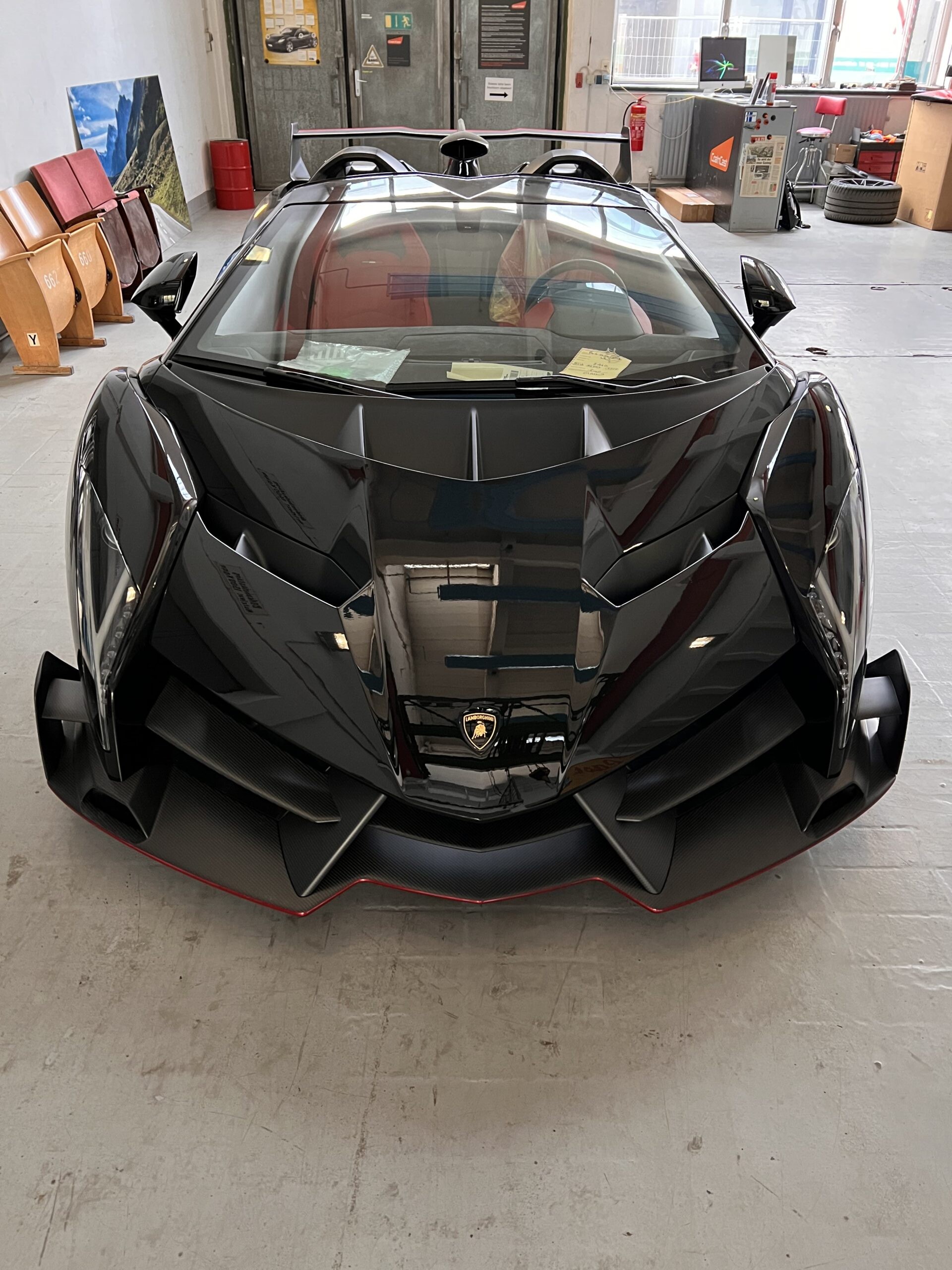 PPF Lackschutz auf Lamborghini Veneno Kofferraum