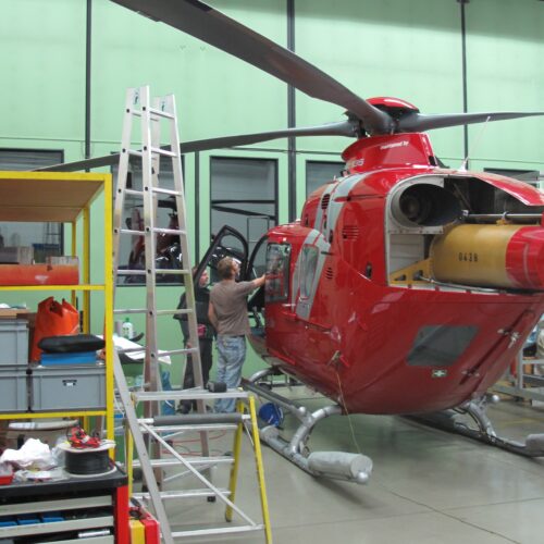 Wir folieren und beschriften auch Ihren Helikopter: Beispiel HTM