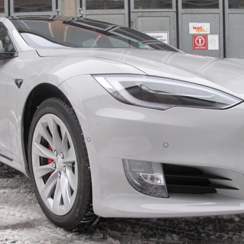 Tesla P100d, Komplettfolierung in Nardo Grau