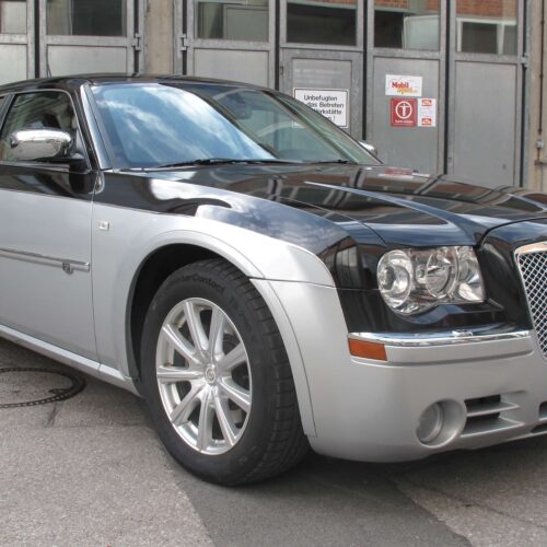 Chrysler 300C in Bi-Color-Folierung