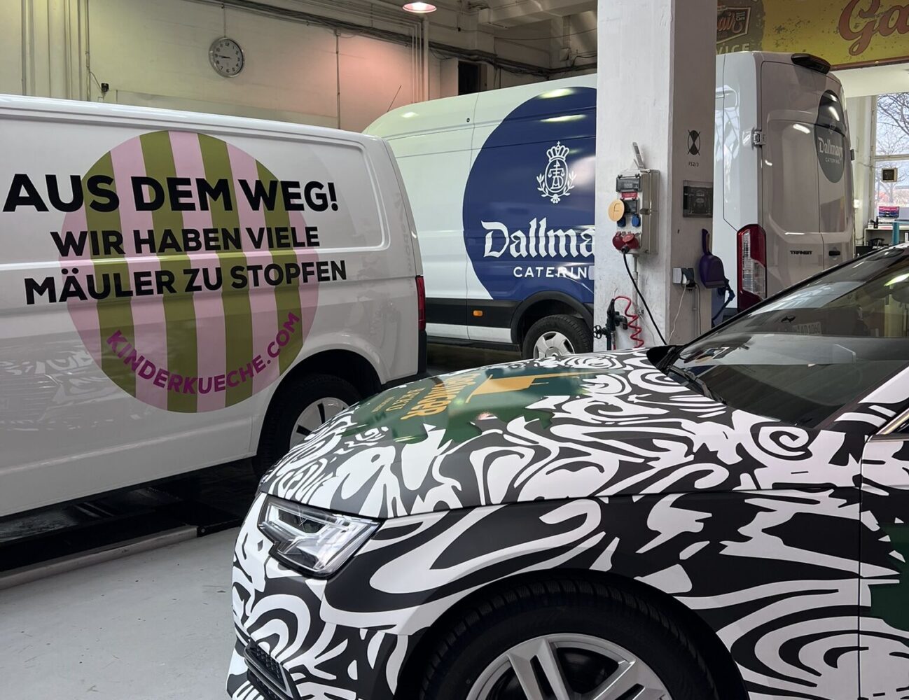 Fahrzeugbeschriftung für Dallmayr, Kinderküche und Giesinger Bräu